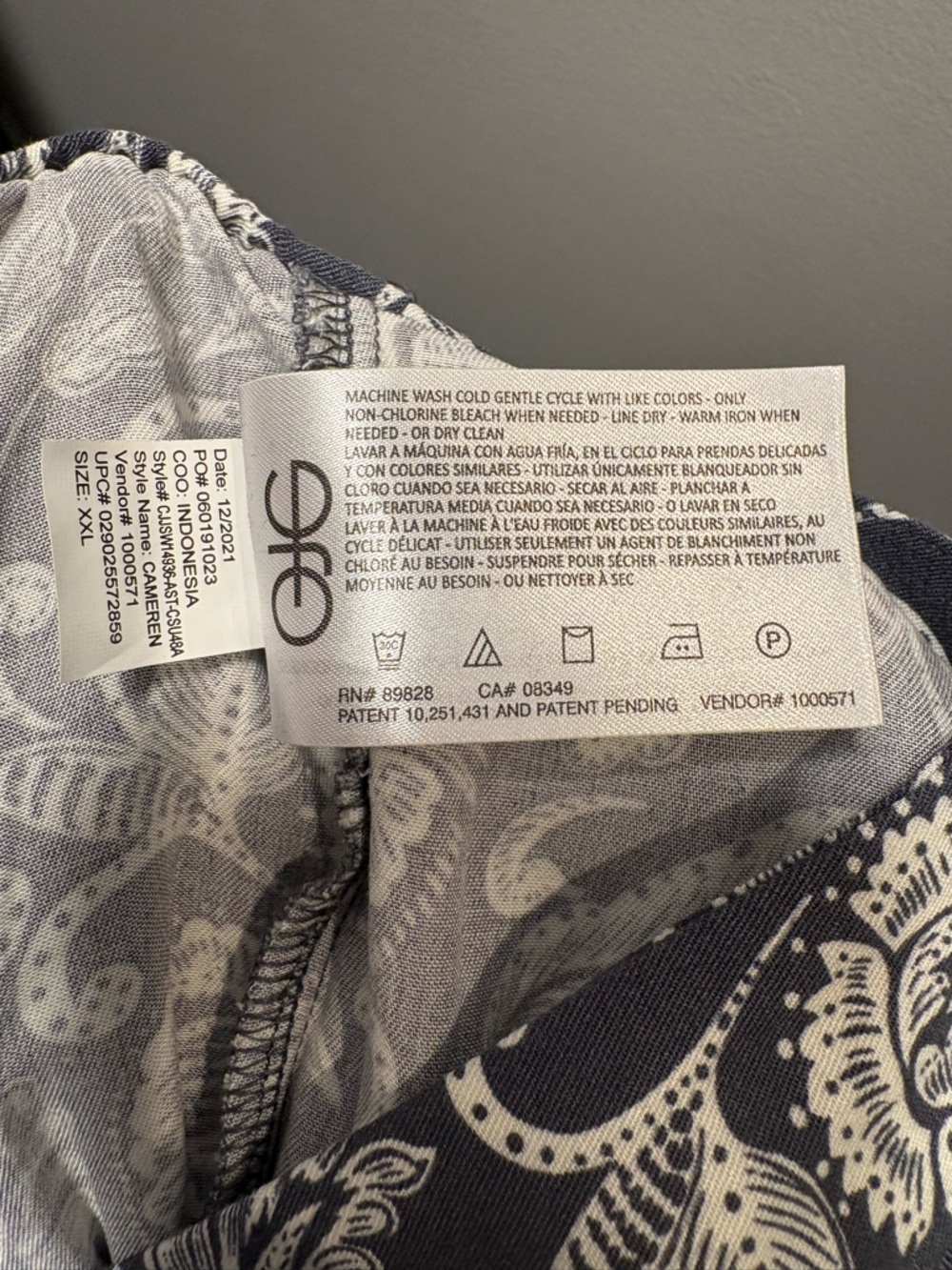 NWT Jessica Simpson Pant Batik Flora - Picture 12 of 12